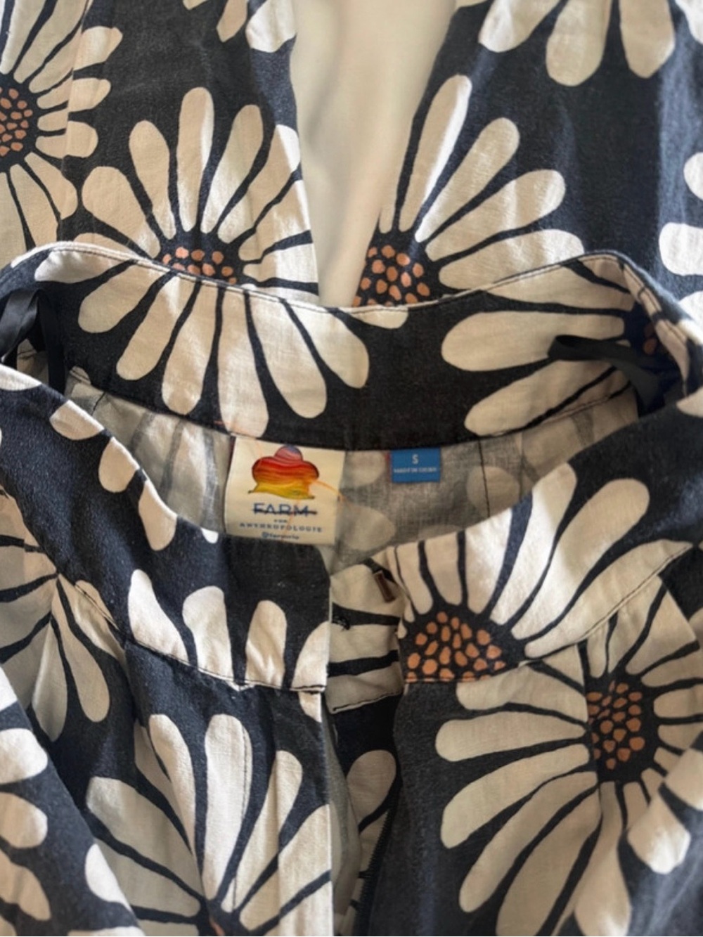 FARM Rio Wide-Leg Daisy Print Pants size small - Picture 4 of 4